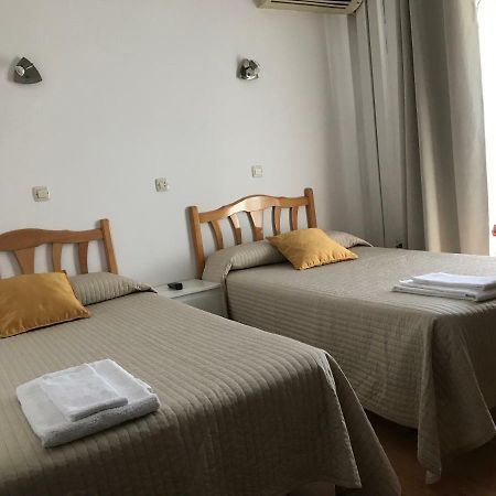 Hostal Trevinca Madrid Extérieur photo