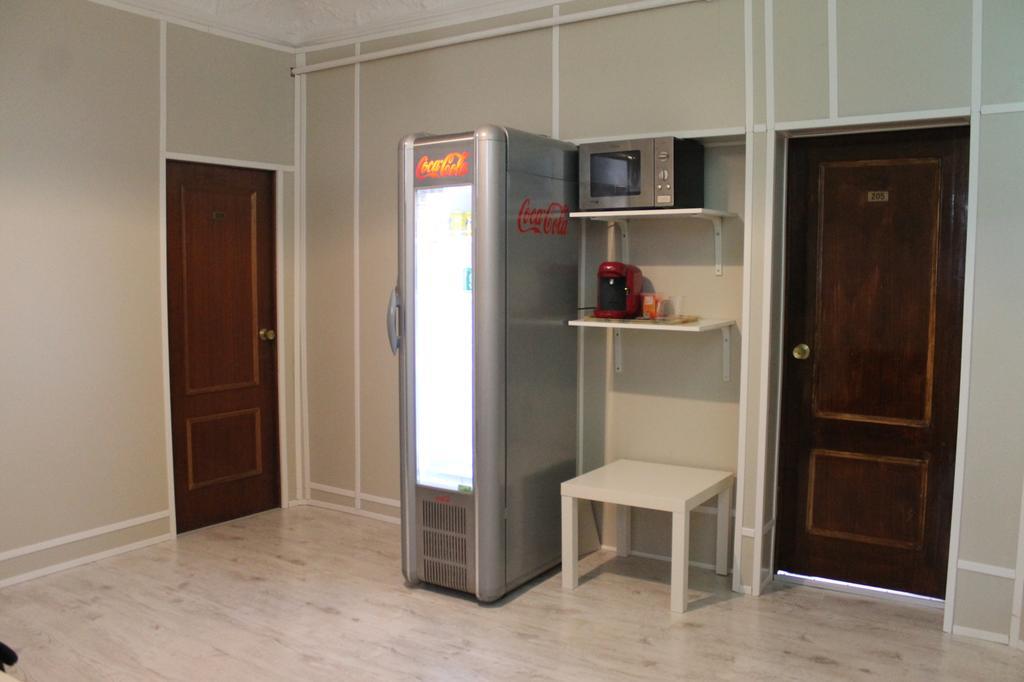 Hostal Trevinca Madrid Extérieur photo