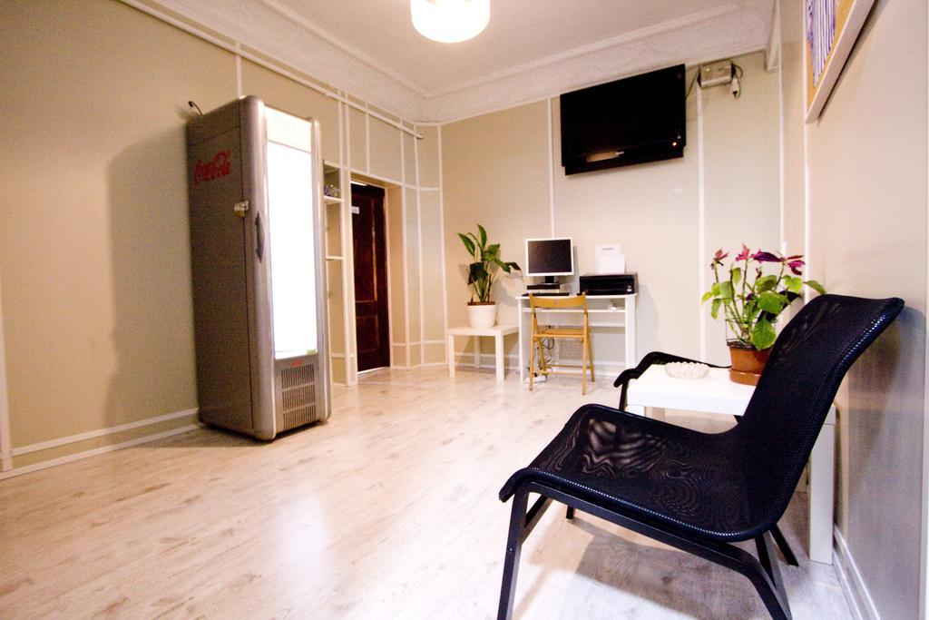 Hostal Trevinca Madrid Extérieur photo
