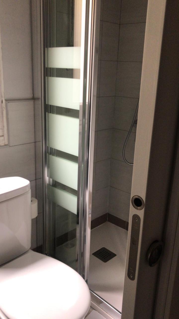 Hostal Trevinca Madrid Extérieur photo